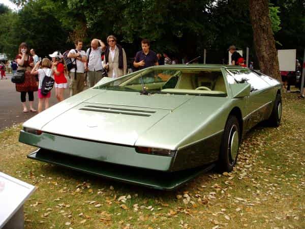 Aston Martin Bulldog