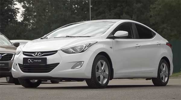 Hyundai Elantra (2024)