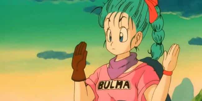 Булма с поднятыми руками из Dragon Ball