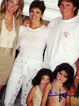Пэм Бехан с семьей Кардашьян